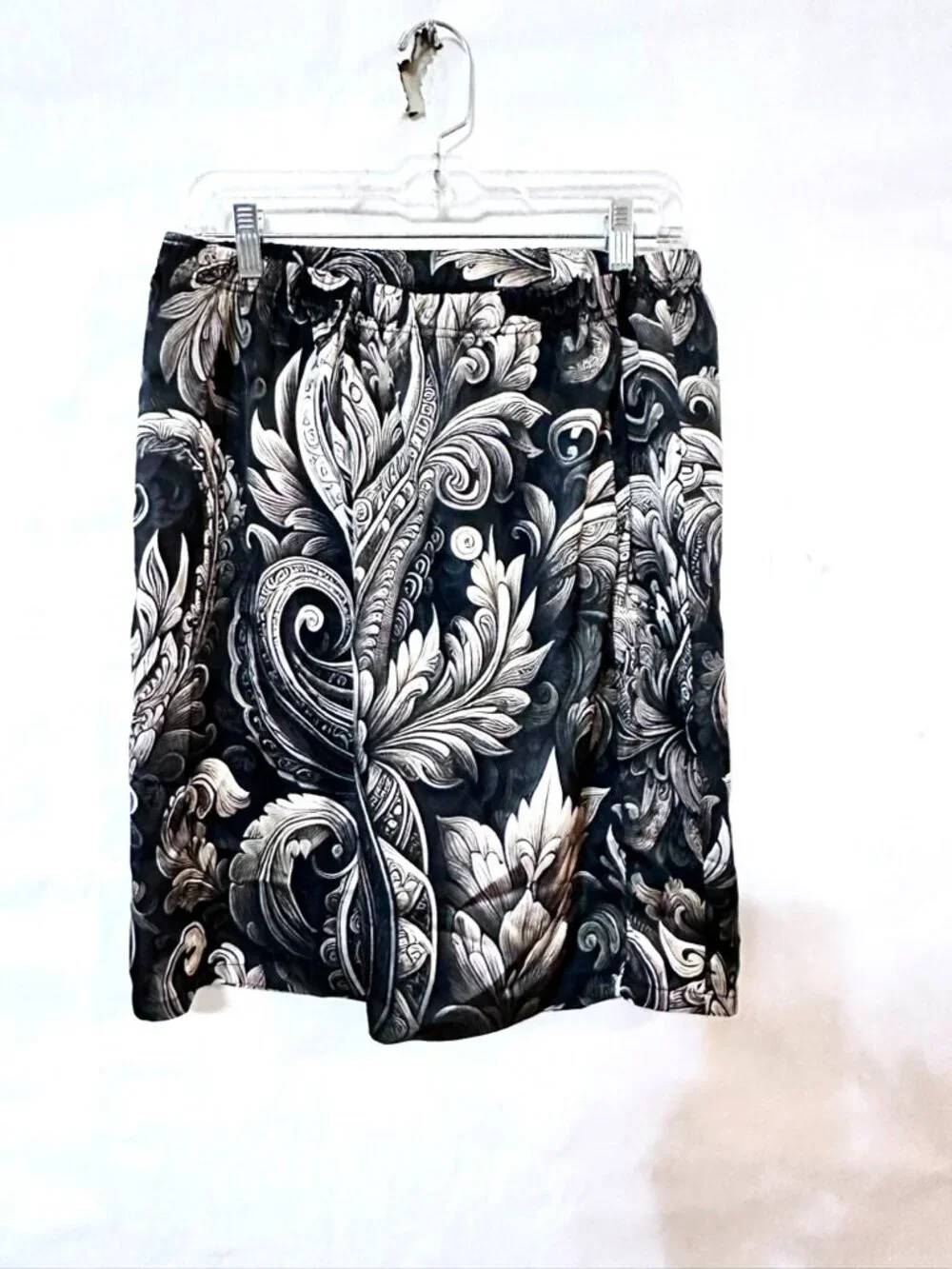 Black Paisley Satin Short Set Shirt loungewear Size large Mens Pajamas Chillwear